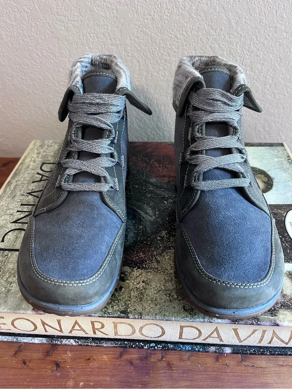 Chaco Barberry Foldover Boot Ladies 8.5 Color Castlerock